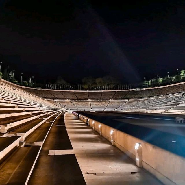 オリンピックの歴史を体感！パナシナイコスタジアム