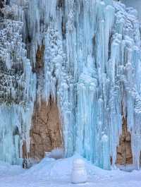 น้ำตกน้ำแข็งสุดว้าวใน Snow Valley