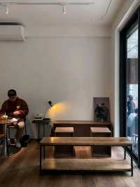 Low Battery Café