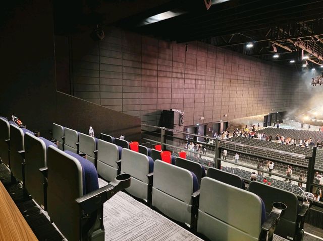 ✨️ ประสบการณ์ดูคอนเสิร์ตแบบ VIPที่ UOB LIVE EMSPHE