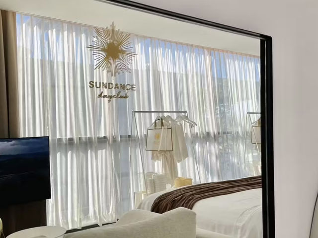 Sundance Dayclub Huahin โรงแรมริมทะเลสุดโรแมนติค