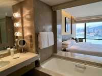 Grand Hyatt Hong Kong: Unbeatable Harbour Views and Grand Comfort! 🇭🇰🏨