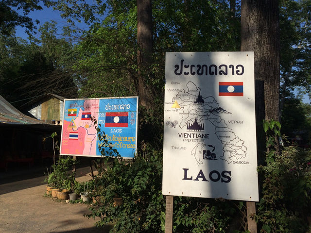 🚤 Crossing the Mekong: A Glimpse of Laos from Thailand