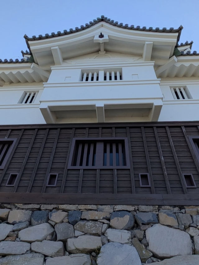 🏯海に浮かぶ城の絶景！平戸城で歴史と自然のコラボレーションを満喫🌊
