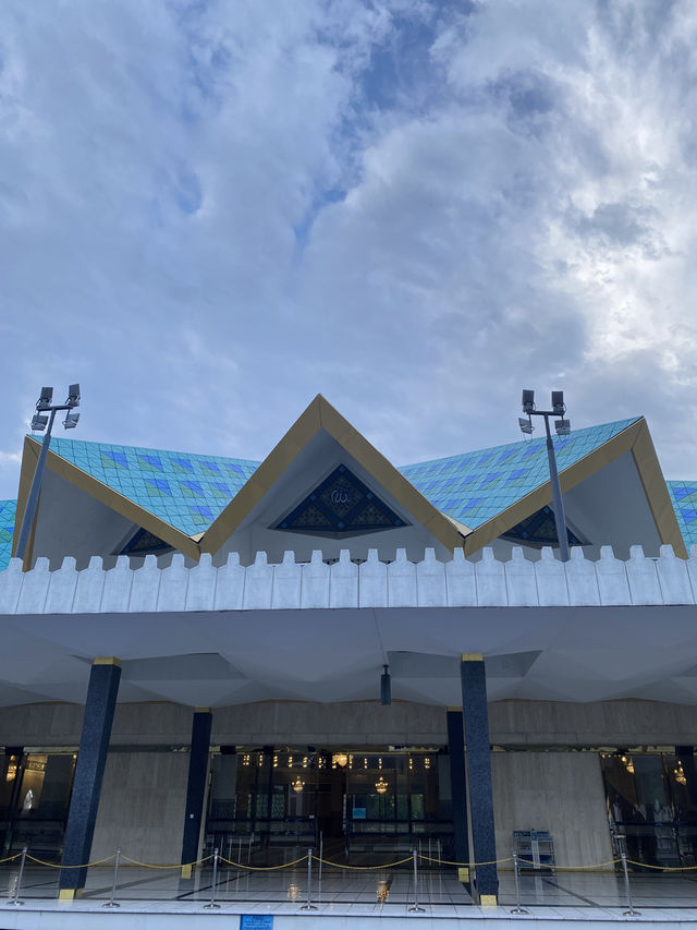 A Peaceful Afternoon at the National Mosque Kuala Lumpur: What to Know Before You Go