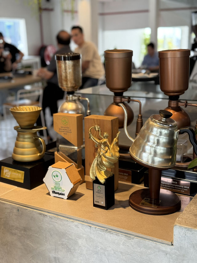 ☕️ Enjoy the coffee like a King