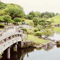 Suizenji Jojuen Garden (水前寺成趣園) – A Miniature Kyoto in Kumamoto** 🌿🎋
