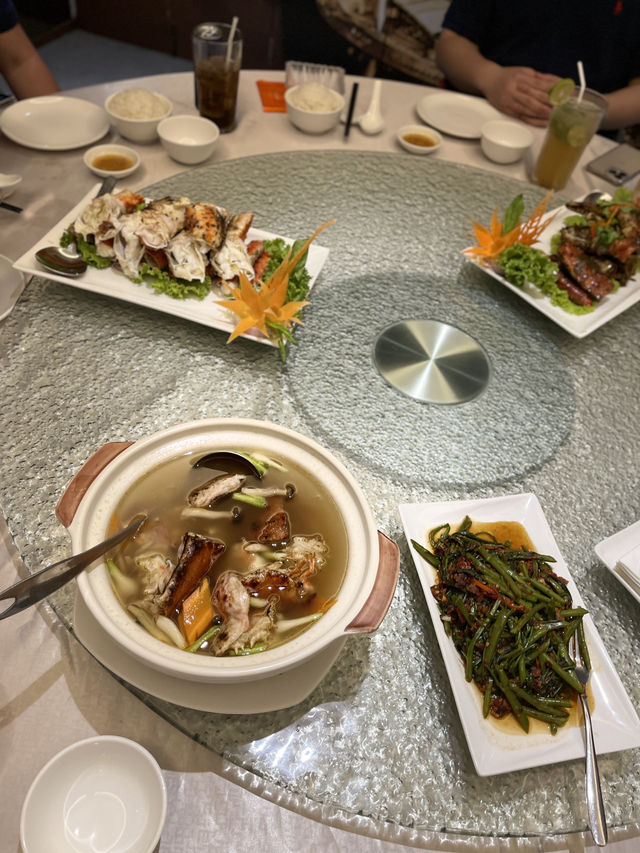 พาไปเปิดประสบการณ์ซีฟู้ดสุดหรูที่ JUMBO Seafood 🍴