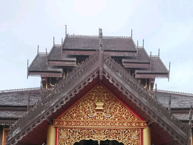 ความงาม..วิหารไม้สัก วัดนันตาราม
