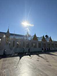 วัดท่าซุง อลังการโบสถ์แก้ว สายบุญต้องห้ามพลาด!