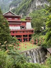 Climbing to the Beautiful Heavens: The Legend of Tianmen Cave
