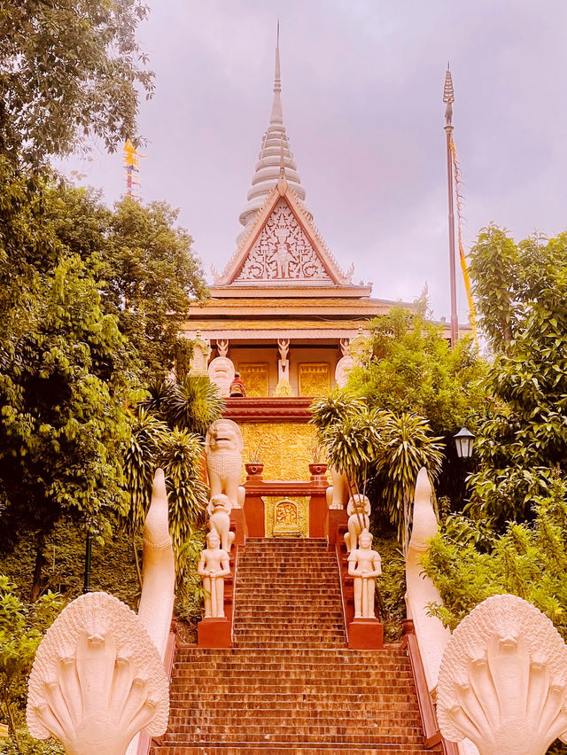 🌿 "Birthplace of Phnom Penh: The Legendary Wat Phnom"