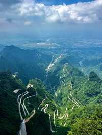 Step Through the Sky – Explore Tianmen’s Heavenly Arch