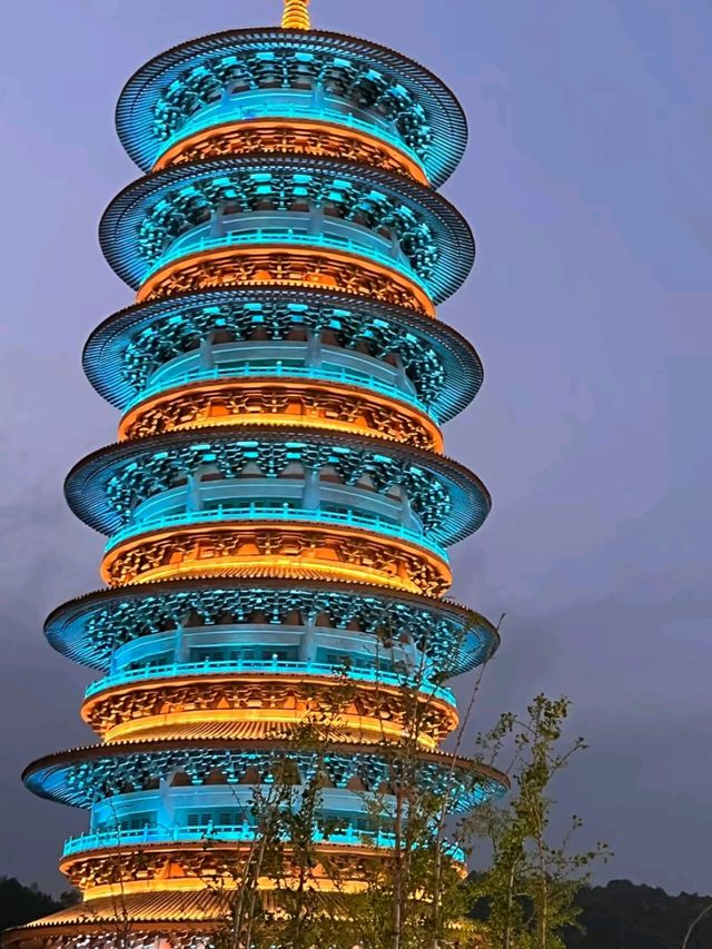 Wunüzhou: A Poetic Escape in the Heart of the City