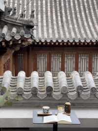 ☕ Wudaoying Hutong Rooftop Café Guide