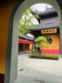 Jade Buddha Temple Shanghai: Light, Lotus, and Lens