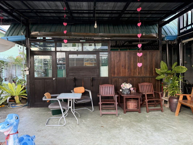 ร้านอาหารริมคลอง บรรยากาศสุดชิล