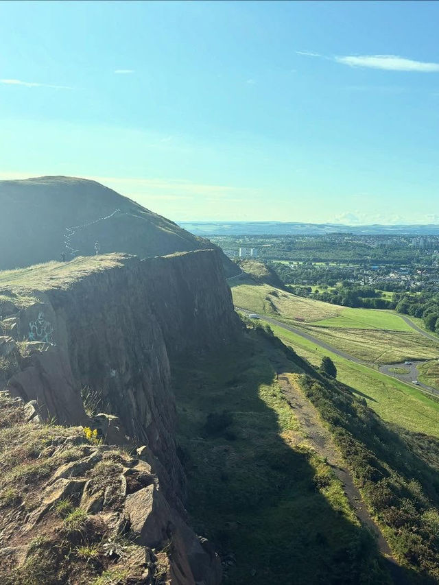 Conquering Arthur’s Seat : Edinburgh’s Natural Gem