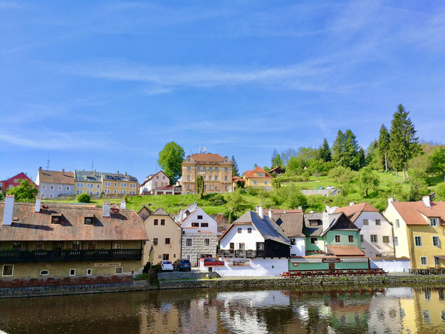 🏰 Český Krumlov – A Fairytale by the River ✨