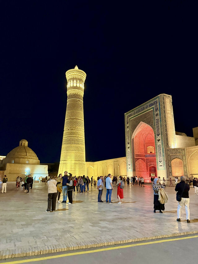 🌙 Night Walk in Bukhara, Uzbekistan 🌙 Night Walk in Bukhara, Uzbekistan