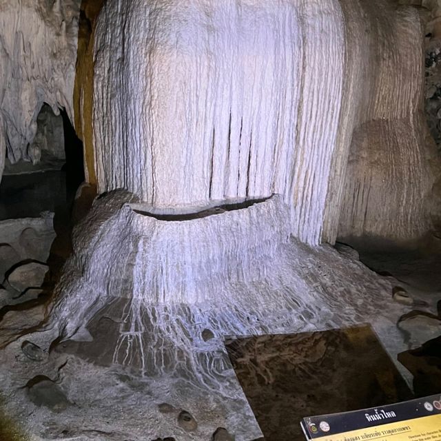 Nam Lod Cave (ถ้ำน้ำลอด) is one of Northern Thailand's most impressive caves Nam Lod Cave (ถ้ำน้ำลอด) is one of Northern Thailand's most impressive caves