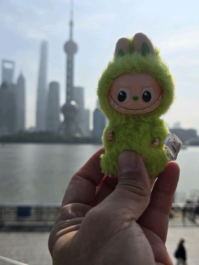 Shanghai’s Bund: The Ultimate Iconic Vibe 🏙️✨ Shanghai’s Bund: The Ultimate Iconic Vibe 🏙️✨