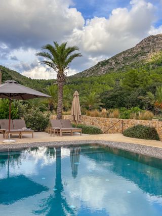 A Mallorca-inspired accommodation that makes you want to keep swimming😇
