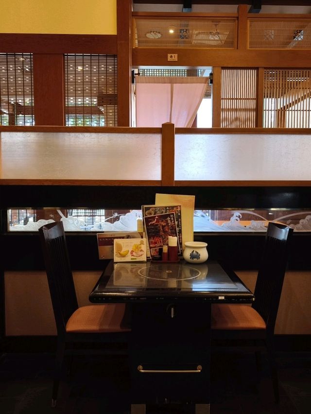 【甲羅】乃日式料理館,裝潢富特色,食物新鮮好味,服務更是一流! 【甲羅】乃日式料理館,裝潢富特色,食物新鮮好味,服務更是一流!