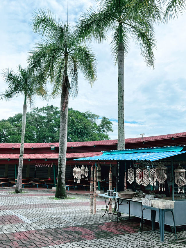 Sematan Waterfront Park – Lush Green Retreat for Relaxation Sematan Waterfront Park – Lush Green Retreat for Relaxation