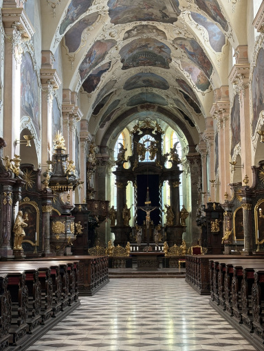 🇨🇿 世界屈指の美しい修道院図書館｜ストラホフ修道院 | Trip.com プラハ