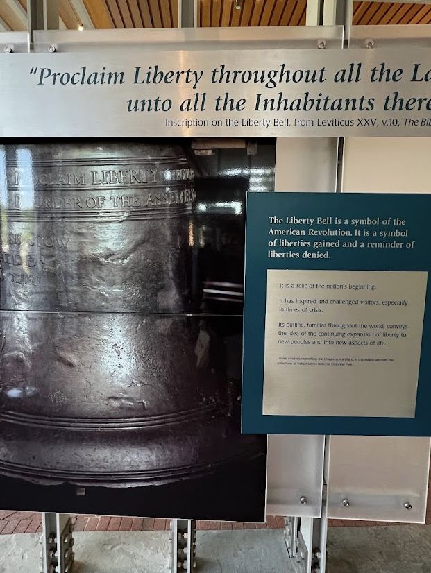 Historic bell - icon of Freedom in 🇺🇸 