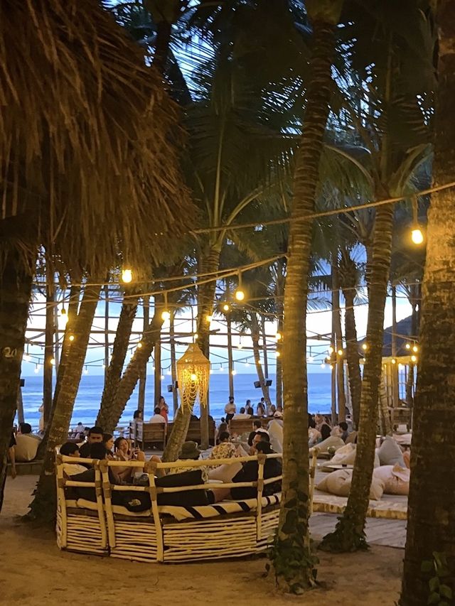 멋진 오션뷰에🌊 노을은🌅 덤! 낮과 밤까지 아름다운 바다보고 힐링하기 발리 라브리사