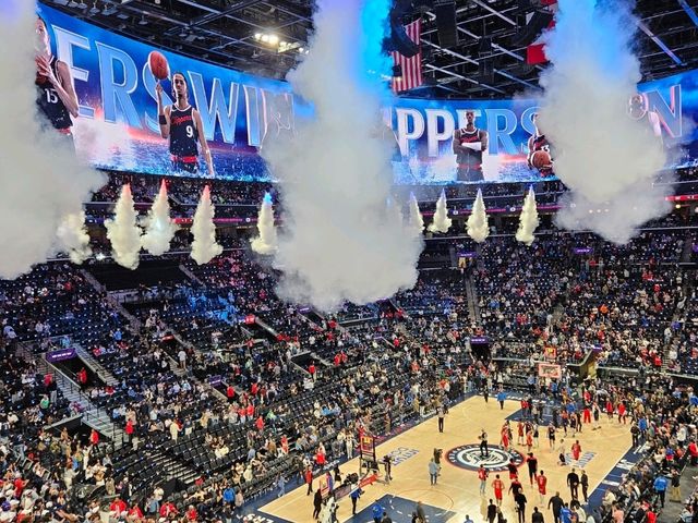 What's it like being at a Los Angeles Clippers NBA game?