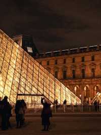 🏛️✨ Louvre Museum: Paris’ Treasure Trove of Art and History ✨🏛️    