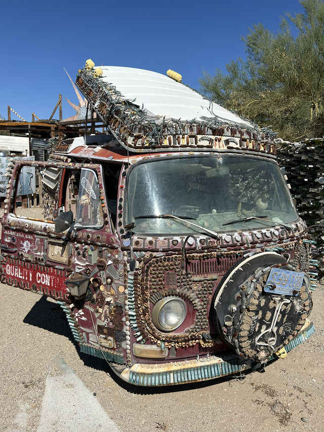 🌵アメリカ最後の自由地？🇺🇸【スラブ・シティ（Slab City）】とは