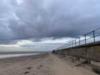 🌊 Crosby Beach Tranquil Retreat 🌅