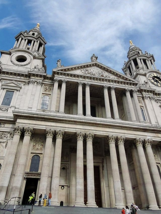 Spectacular Church in London 🏴󠁧󠁢󠁥󠁮󠁧󠁿