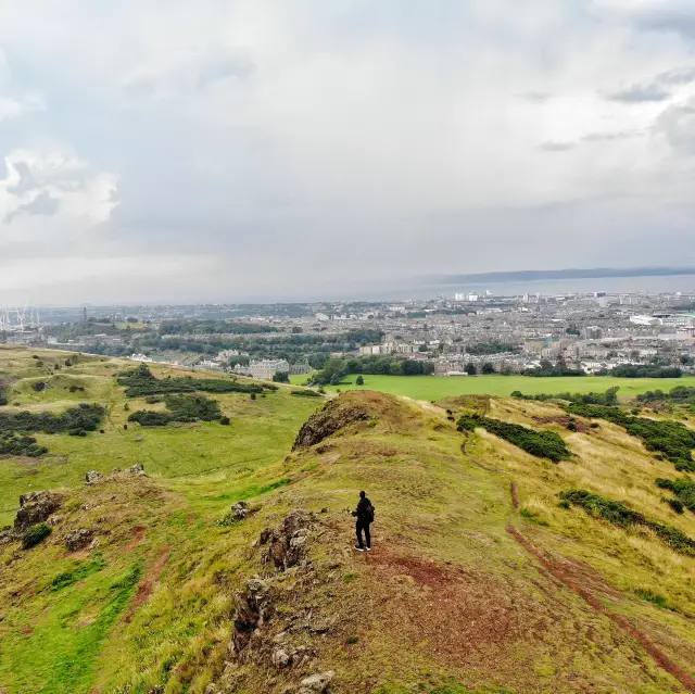 🏴󠁧󠁢󠁳󠁣󠁴󠁿Perfect Hiking Place In Edinburg- Arthur’s Seat⛰️