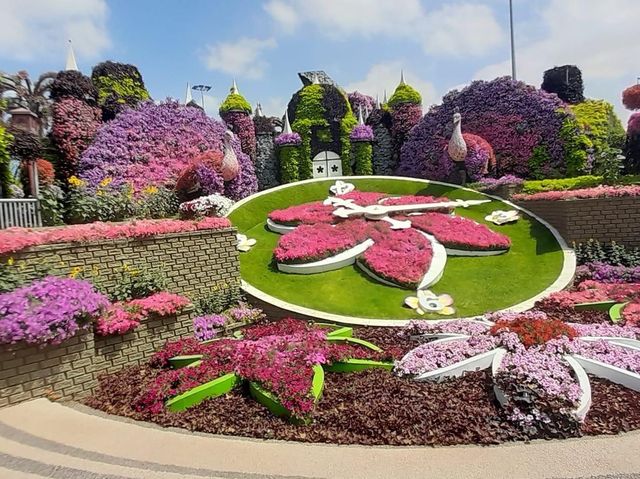 Do NOT miss: Dubai Miracle Garden 🌸🌼