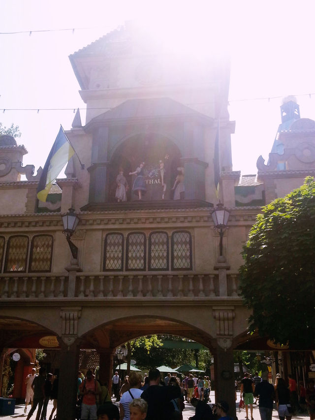다양한 놀이기구와 공연을 즐길 수 있는 놀이공원 Europa Park
