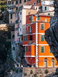 🌊 Riomaggiore: The Colorful Gateway to Cinque Terre 🇮🇹✨