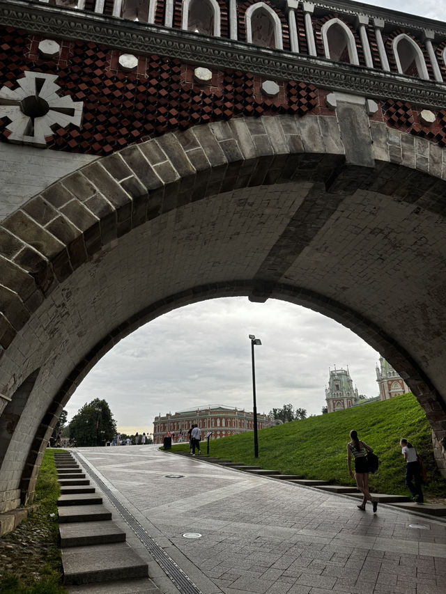  The Russian Versailles: A Walk Through Tsaritsyno  