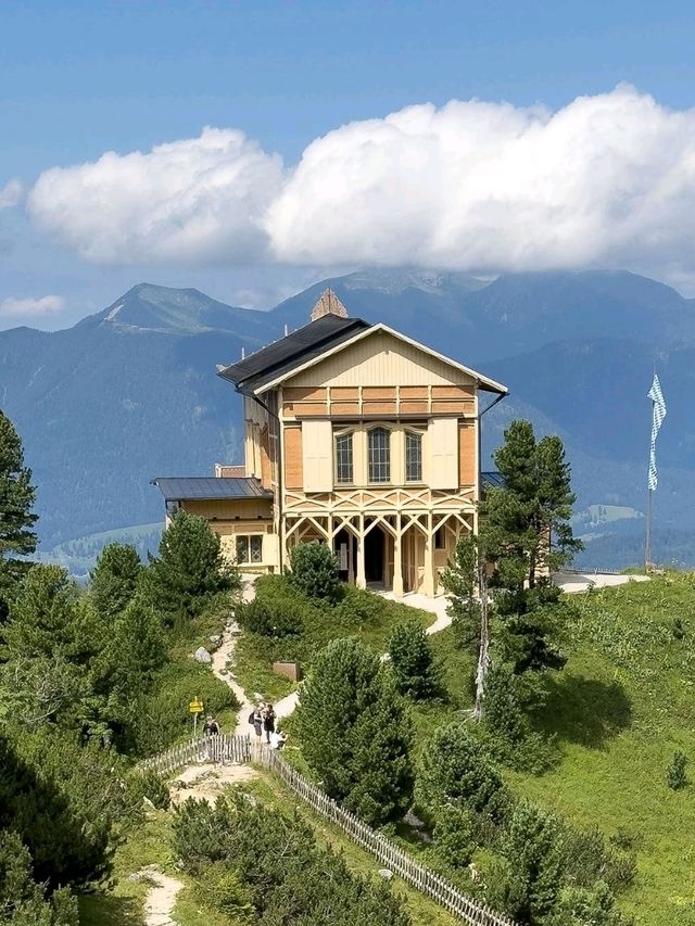 🏰 Ludwig II’s Castles – Fairy Tale Majesty in Bavaria