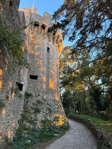 Discover San Marino: Tiny Country, Big Adventures! 🏰 Discover San Marino: Tiny Country, Big Adventures! 🏰