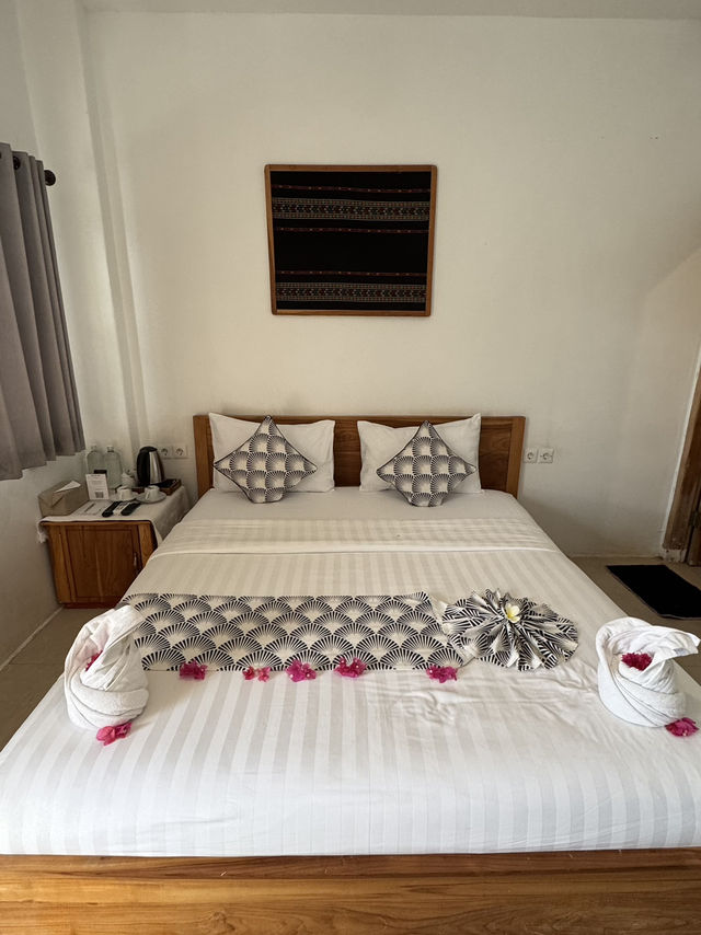 Affordable Paradise in Labuan Bajo: Mohini Komodo Resort Review ✨🌴 Affordable Paradise in Labuan Bajo: Mohini Komodo Resort Review ✨🌴