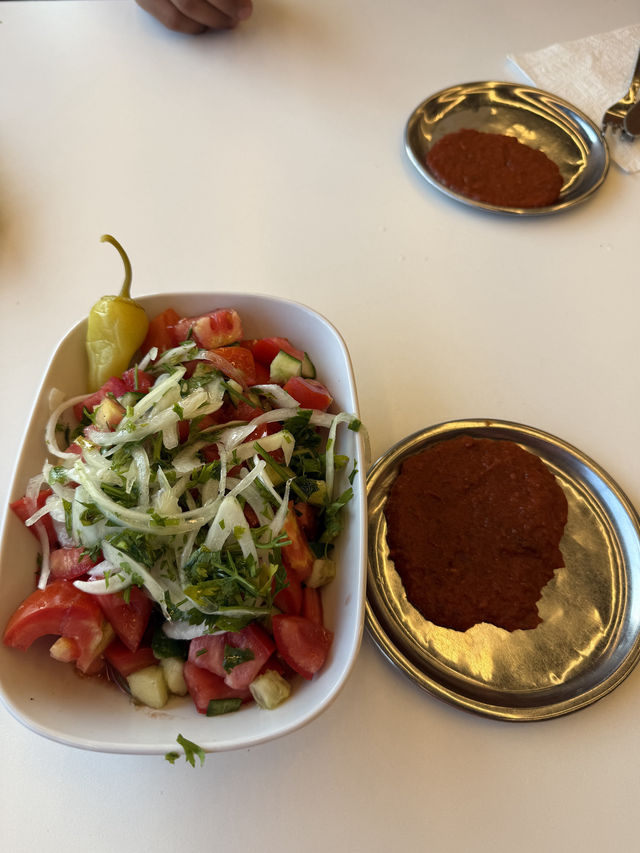 A Simple Turkish Dinner at Köfteci Yusuf 🍲🥗