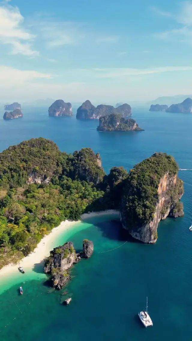 Krabi, Thailand 🌴 - Where Paradise Meets Adventure!