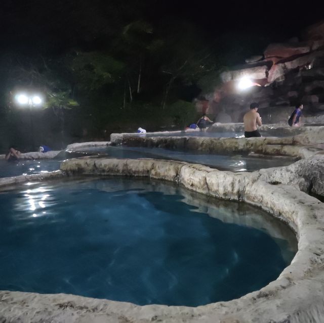 峽谷溫泉酒店：石城九寨溫泉度假莊園