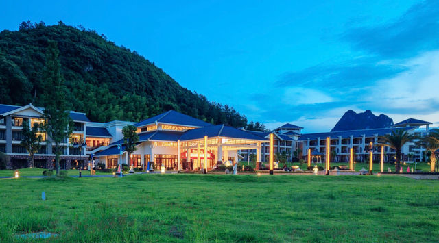 乳源藍山源嶺南東方溫泉酒店：巴厘島風情，盡享愜意時光