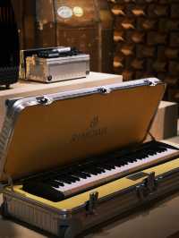 魔都展覽 RIMOWA全球巡展，許光漢也來打卡